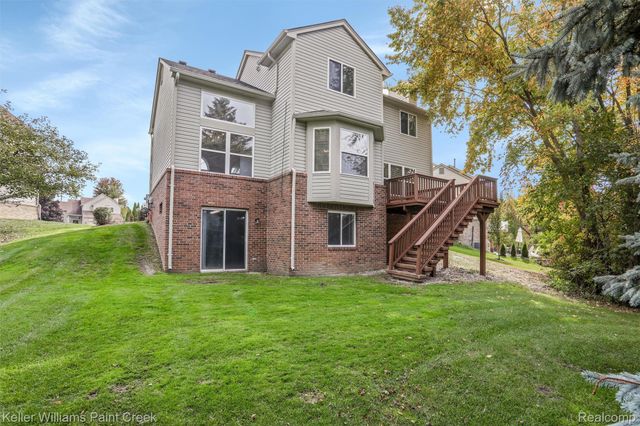 3663 Normandy Court, Oakland Charter Township, MI 48306