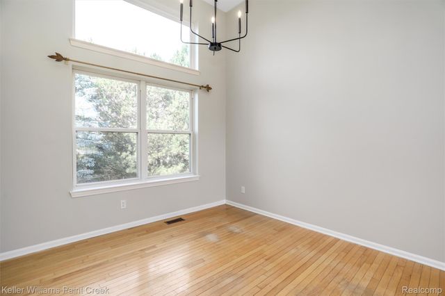 3663 Normandy Court, Oakland Charter Township, MI 48306