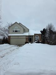 3663 Normandy Court, Oakland Charter Township, MI 48306