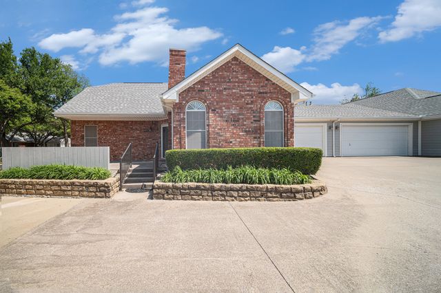 6127 Welden Court, Fort Worth, TX 76132