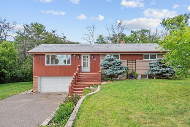 10724 32nd Avenue N, Plymouth, MN 55441