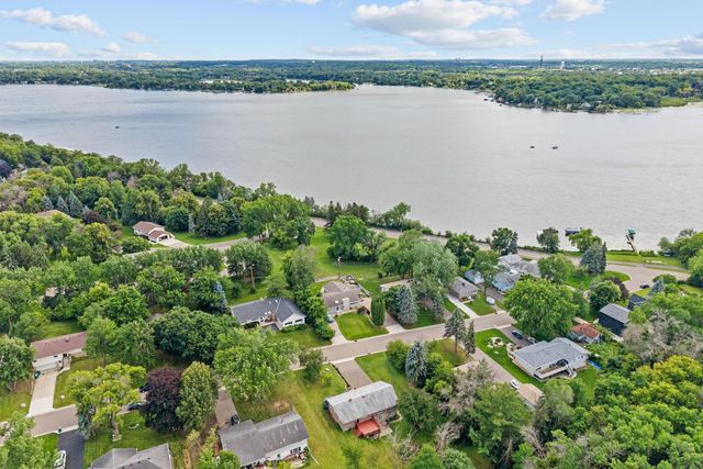 10724 32nd Avenue N, Plymouth, MN 55441