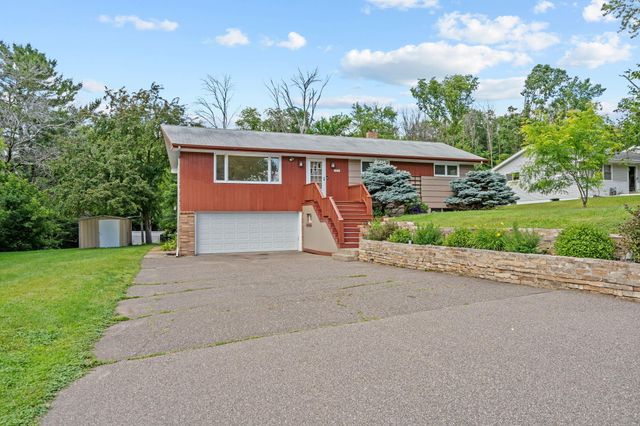 10724 32nd Avenue N, Plymouth, MN 55441