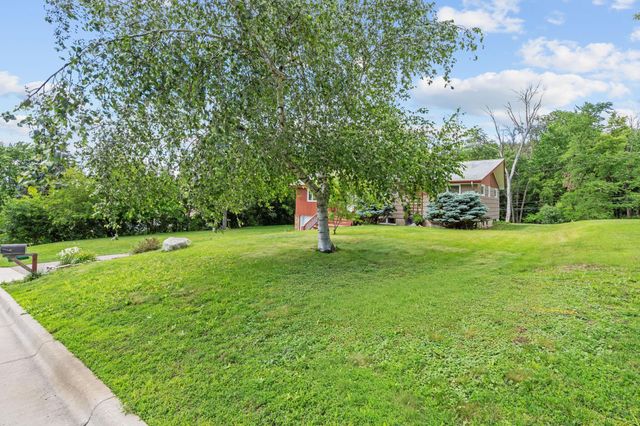 10724 32nd Avenue N, Plymouth, MN 55441