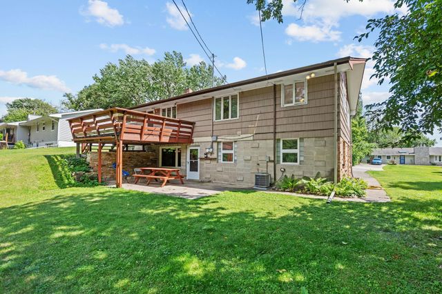 10724 32nd Avenue N, Plymouth, MN 55441