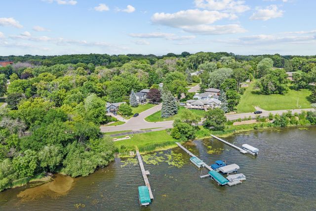 10724 32nd Avenue N, Plymouth, MN 55441