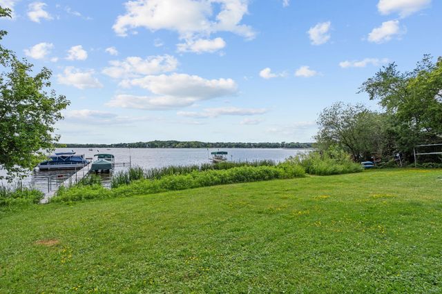 10724 32nd Avenue N, Plymouth, MN 55441