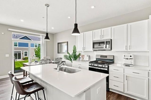 1511 Dogwood Lane, Carver, MN 55315