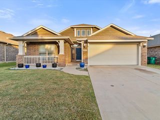 3512 Slate River Drive, Yukon, OK 73099
