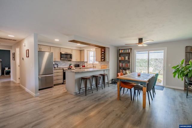 1321 Rock Creek Dr S, Salem, OR 97306