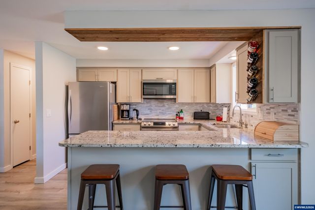 1321 Rock Creek Dr S, Salem, OR 97306