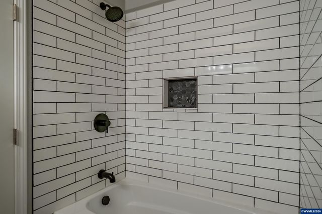 1321 Rock Creek Dr S, Salem, OR 97306