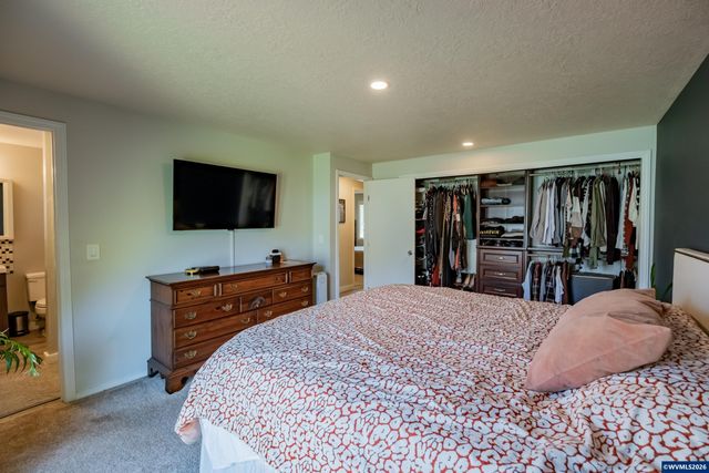 1321 Rock Creek Dr S, Salem, OR 97306