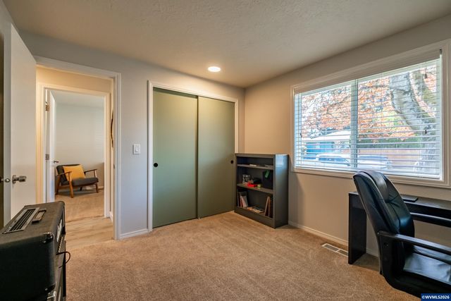 1321 Rock Creek Dr S, Salem, OR 97306