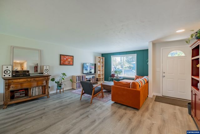 1321 Rock Creek Dr S, Salem, OR 97306