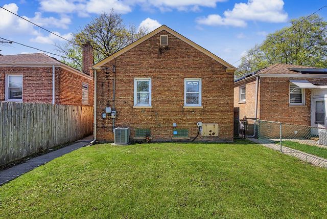 14223 S Wallace Avenue, Riverdale, IL 60827