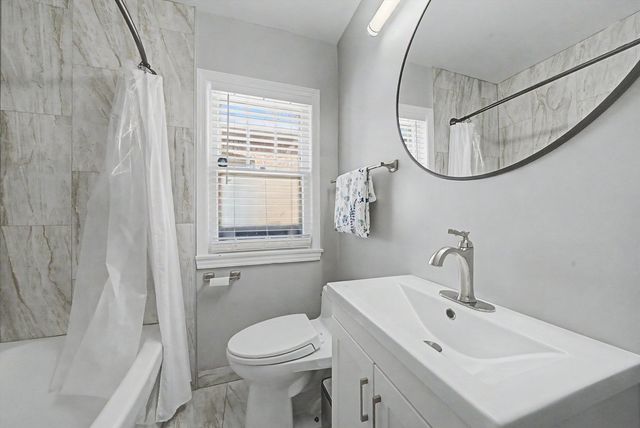 14223 S Wallace Avenue, Riverdale, IL 60827