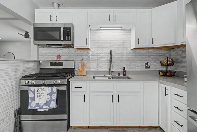 14223 S Wallace Avenue, Riverdale, IL 60827