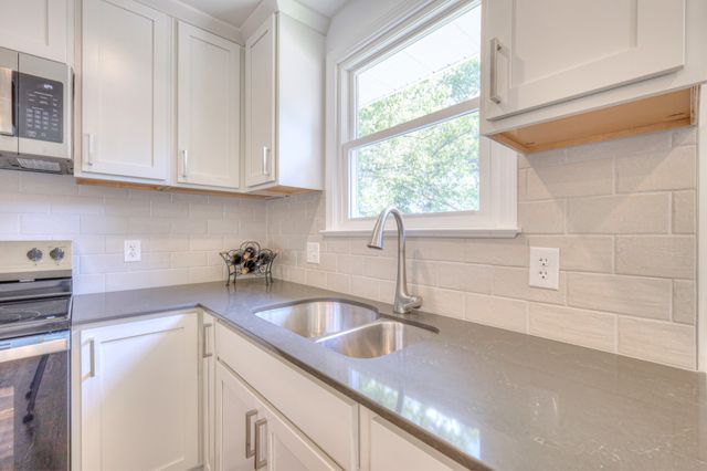 403 Kinhawk Dr, Nashville, TN 37211