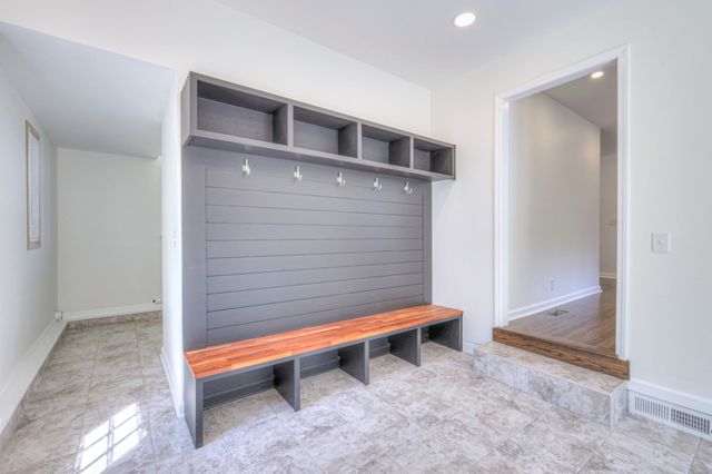 403 Kinhawk Dr, Nashville, TN 37211