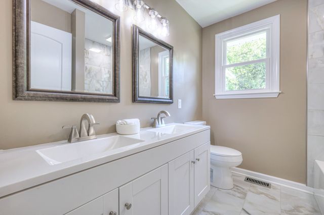 403 Kinhawk Dr, Nashville, TN 37211