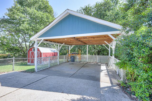 403 Kinhawk Dr, Nashville, TN 37211