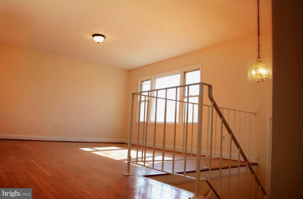 13427 DELANEY RD, Woodbridge, VA 22193
