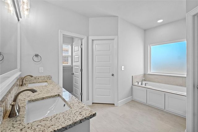 1340 Overcup Oak Lane, Bentonville, AR 72713