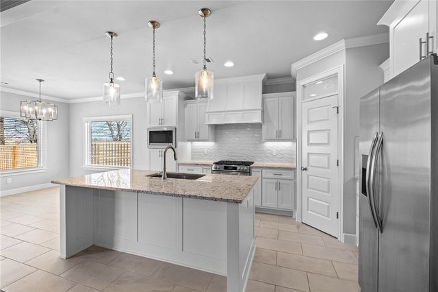 1340 Overcup Oak Lane, Bentonville, AR 72713