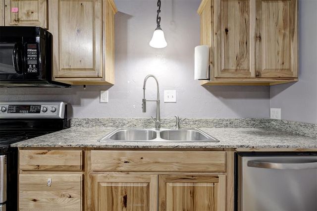 13001 Taylor Wayne Lane, Oklahoma City, OK 73165