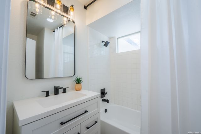 9251 ENCINO VLG, San Antonio, TX 78250