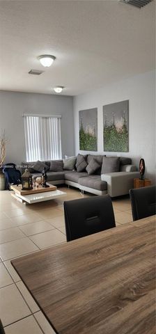 11811 SW 228th Ln, Miami, FL 33170