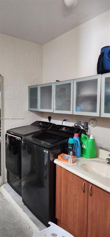 11811 SW 228th Ln, Miami, FL 33170