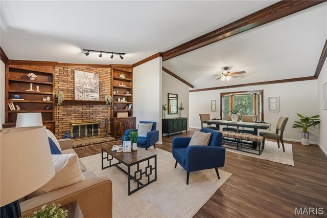 2108 Olde Winery Road, Oakville, MO 63129