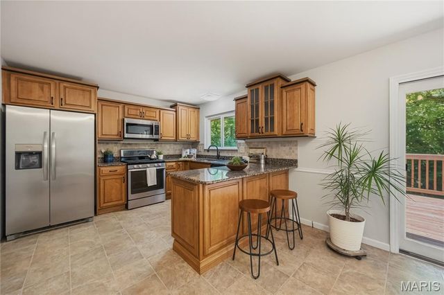 2108 Olde Winery Road, Oakville, MO 63129