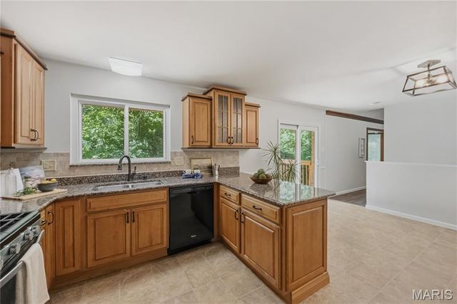2108 Olde Winery Road, Oakville, MO 63129