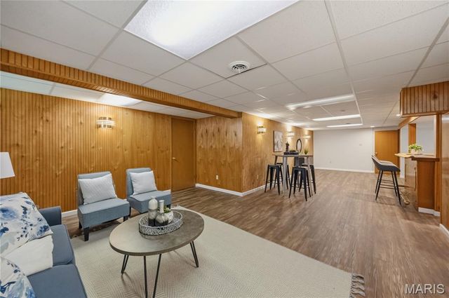 2108 Olde Winery Road, Oakville, MO 63129