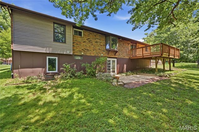 2108 Olde Winery Road, Oakville, MO 63129