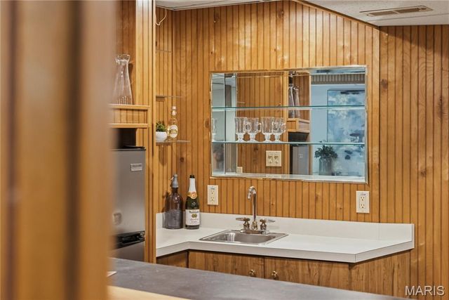 2108 Olde Winery Road, Oakville, MO 63129
