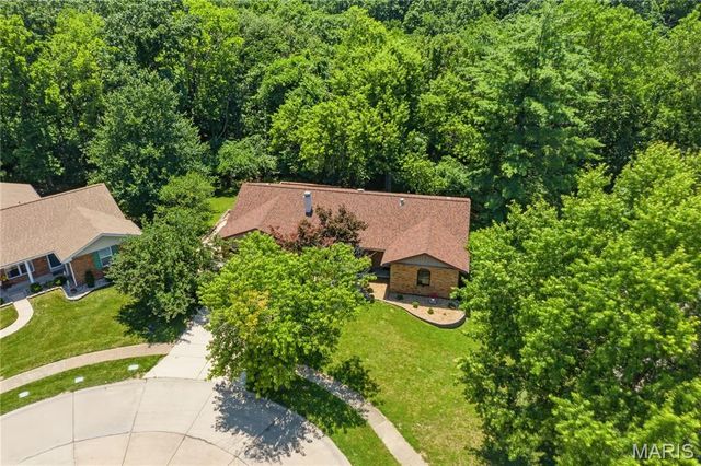 2108 Olde Winery Road, Oakville, MO 63129