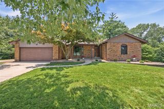 2108 Olde Winery Road, Oakville, MO 63129