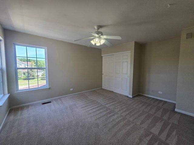 2265 W BENTLEY Lane, Round Lake, IL 60073