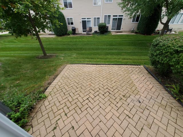 2265 W BENTLEY Lane, Round Lake, IL 60073