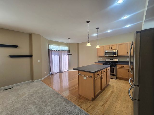 2265 W BENTLEY Lane, Round Lake, IL 60073