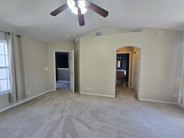 2265 W BENTLEY Lane, Round Lake, IL 60073
