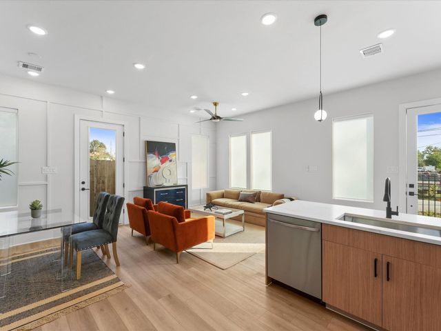 5317 Teodoro Lane, Houston, TX 77091