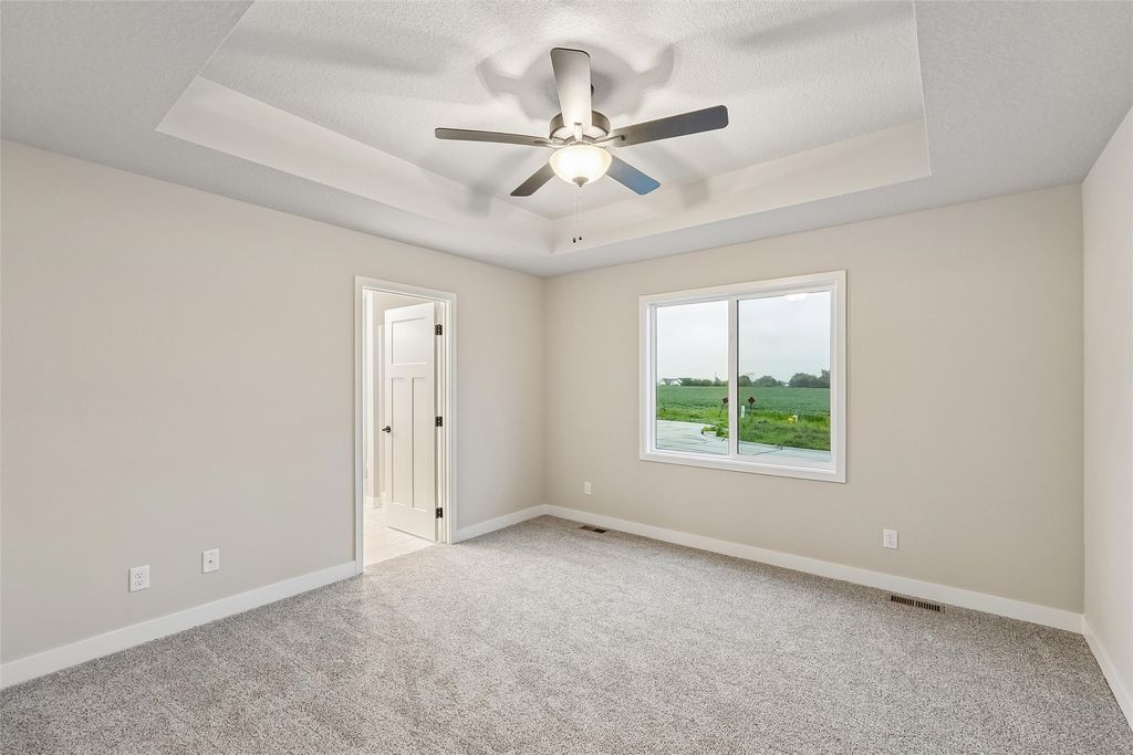 4324 Westgate Parkway, Clive, IA 50325