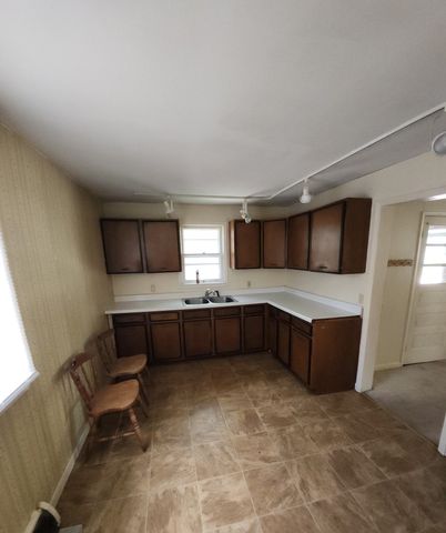 807 E North Union Street, Bay City, MI 48706