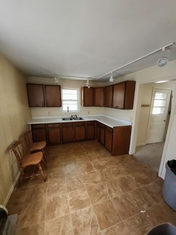 807 E North Union Street, Bay City, MI 48706