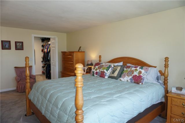 5229 Cremona, Clay, NY 13041